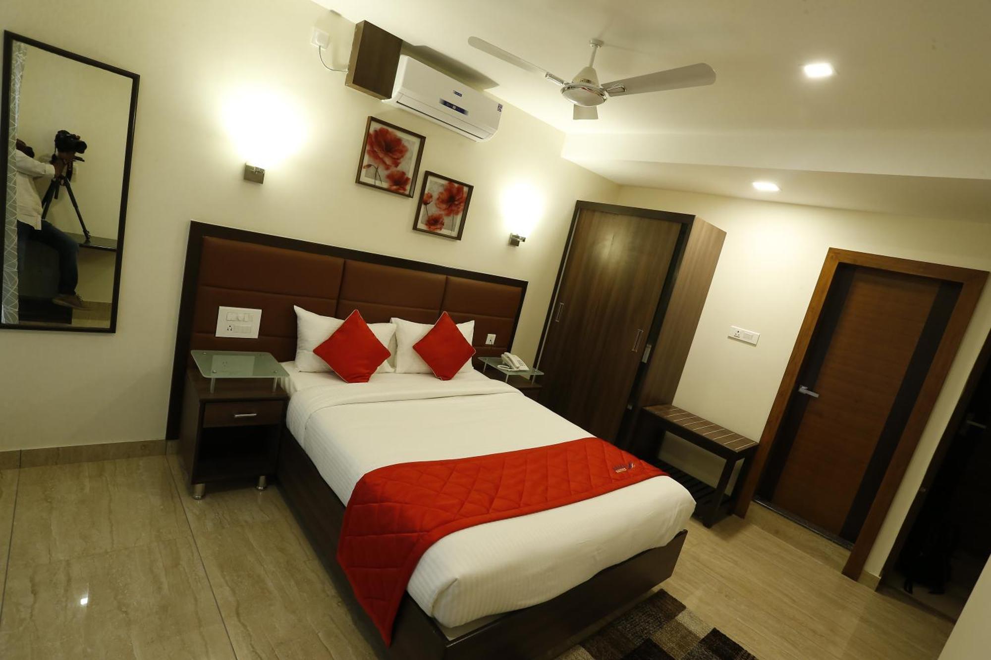 D Breeze Suites Devanahalli Exteriör bild