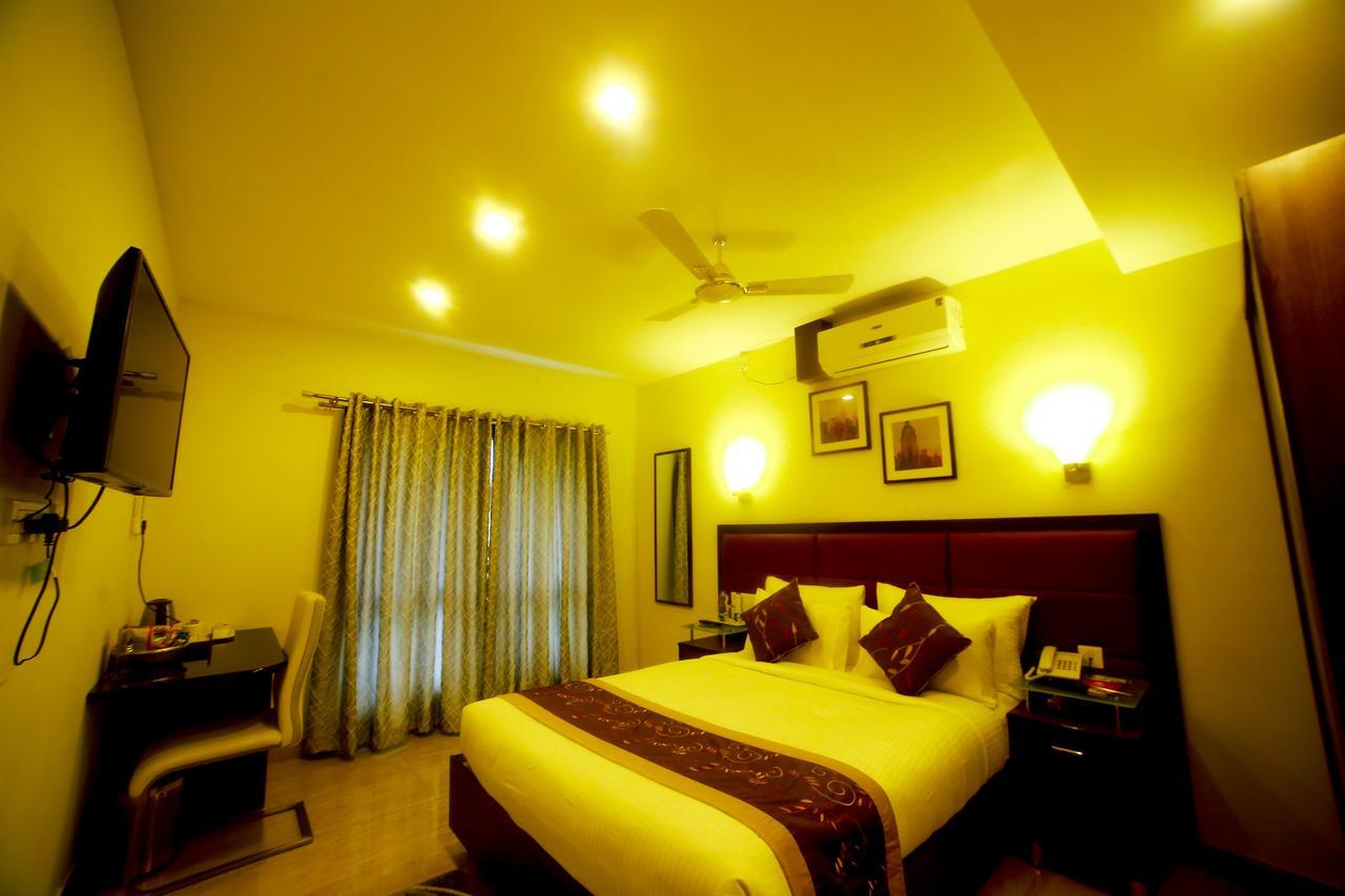 D Breeze Suites Devanahalli Rum bild