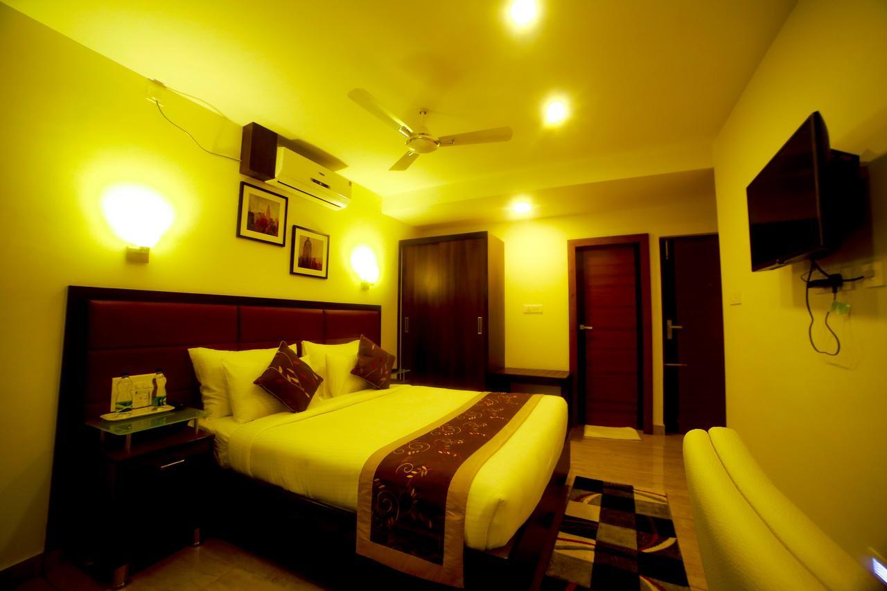 D Breeze Suites Devanahalli Rum bild