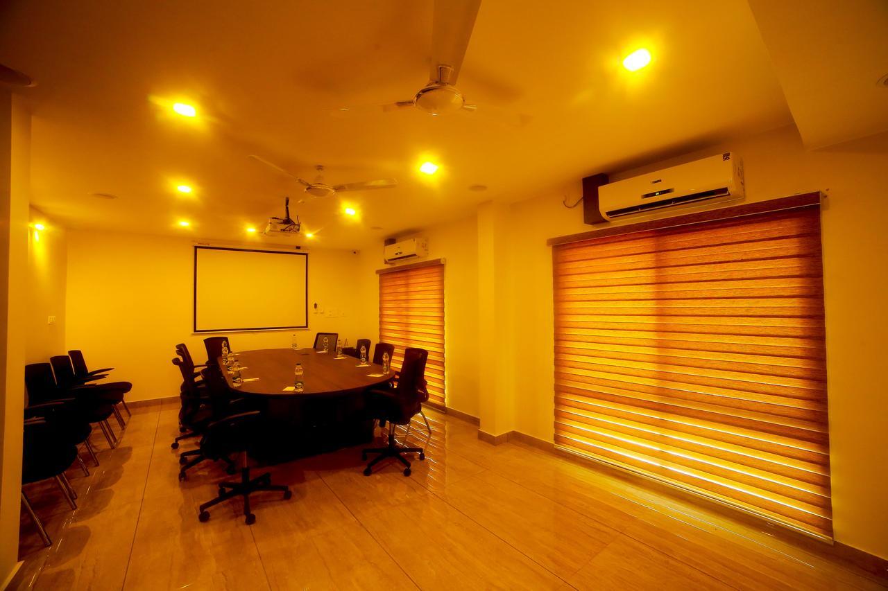 D Breeze Suites Devanahalli Exteriör bild