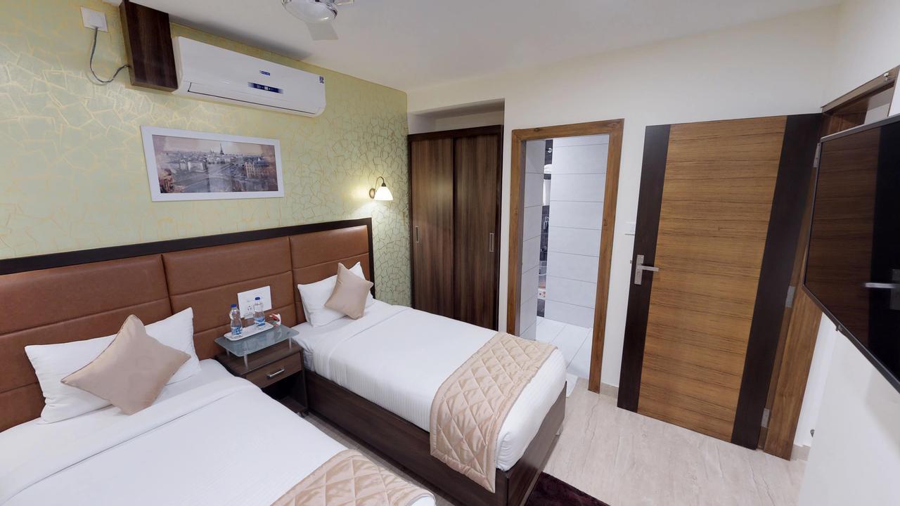 D Breeze Suites Devanahalli Exteriör bild