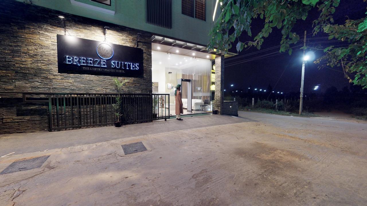 D Breeze Suites Devanahalli Exteriör bild